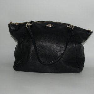 COACH PURSE. LOOKS NEW